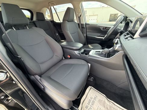 Certified 2025 Toyota RAV4 LE FWD image 25