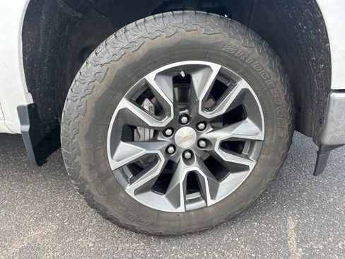 Used 2023 Chevrolet Silverado 1500 LT image 9