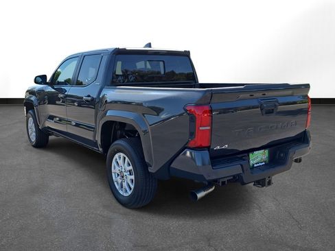 Used 2025 Toyota Tacoma SR5 image 8