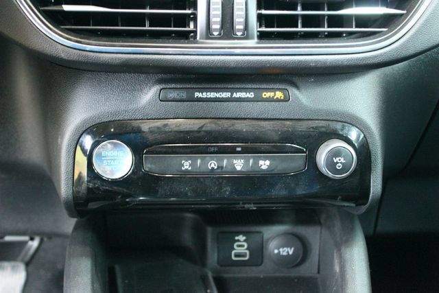 Used 2025 Ford Escape Platinum AWD/4WD image 23