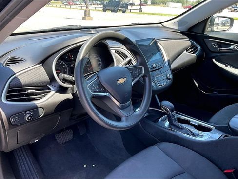 Used 2023 Chevrolet Malibu LT FWD image 12