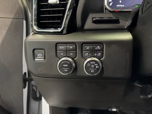 Used 2024 GMC Sierra 3500 Denali Ultimate AWD/4WD image 28