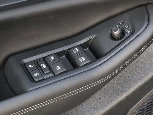 New 2025 Jeep Grand Cherokee 4WD image 11