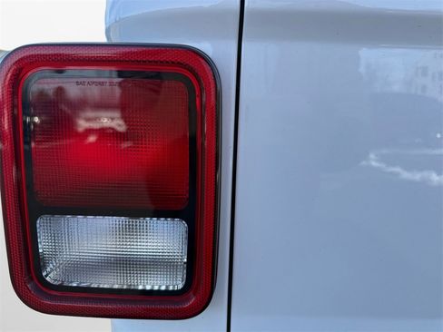 Certified 2020 Jeep Gladiator Sport w/ Quick Order Package 24S image 21