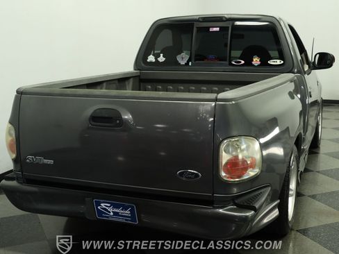 Used 2003 Ford F150 Lightning RWD image 10