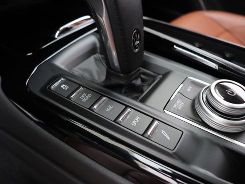 Used 2022 Maserati Levante Modena image 61