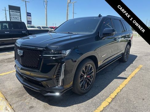 Used 2024 Cadillac Escalade V w/ LPO, ONYX Package AWD/4WD image 7