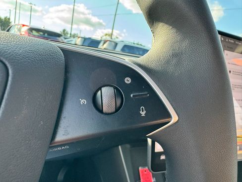 Used 2026 Tesla Model Y Long Range RWD image 23