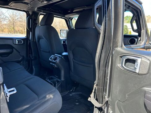 Used 2018 Jeep Wrangler Unlimited Sport S image 53