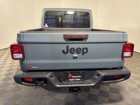 New 2026 Jeep Gladiator Sport image 5