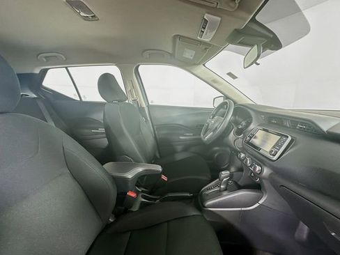 Certified 2025 Nissan Kicks Play S image 26