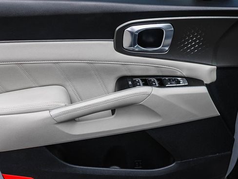 Used 2023 Kia Sorento SX image 21