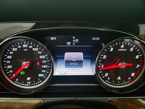 Used 2017 Mercedes-Benz E 300 4MATIC image 17