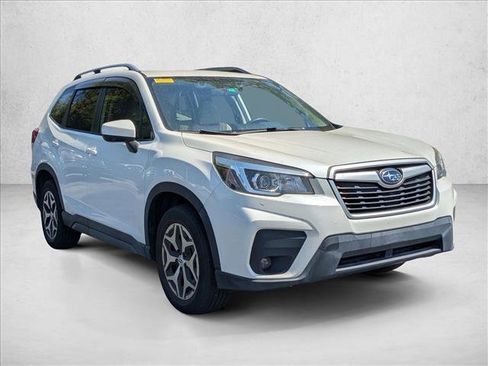 Used 2019 Subaru Forester Premium image 4