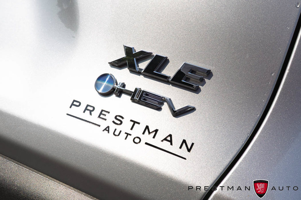 Used 2025 Toyota RAV4 XLE AWD/4WD image 5