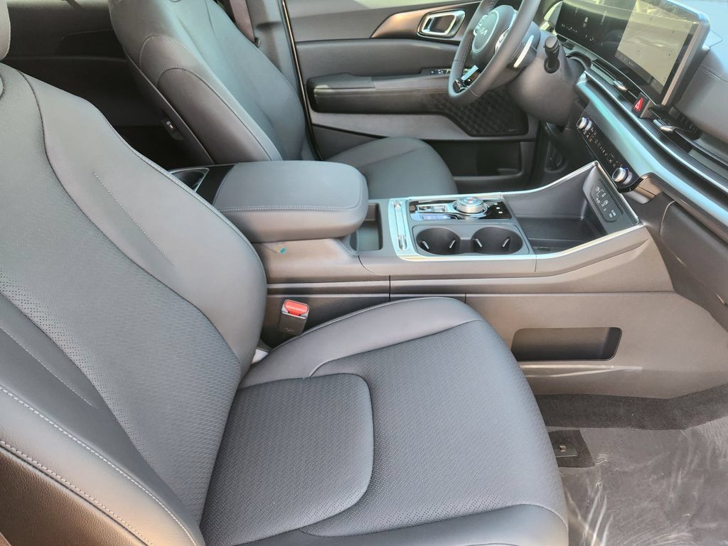 New 2026 Kia Carnival SX Prestige FWD image 13