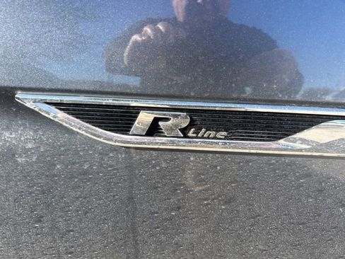 Used 2019 Volkswagen Atlas SEL R-Line image 3