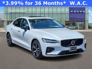 Used 2025 Volvo S60 B5 Core image 1