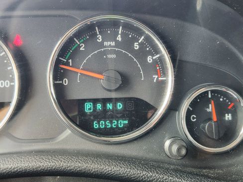 Used 2018 Jeep Wrangler Unlimited Sport S image 25