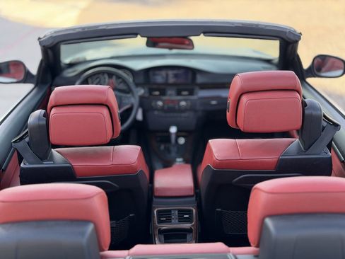 Used 2013 BMW 328i Convertible image 15