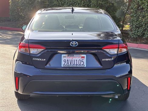 Used 2022 Toyota Corolla LE image 5