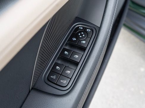 Certified 2025 Porsche Panamera 4 AWD/4WD image 31