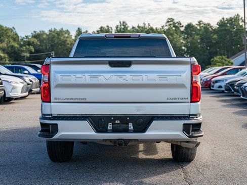 Used 2020 Chevrolet Silverado 1500 Custom w/ Custom Value Package image 6
