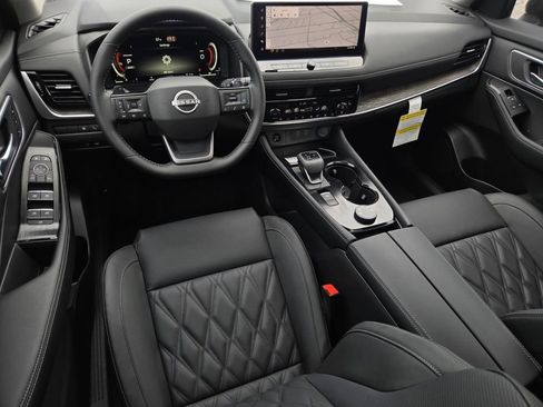 New 2026 Nissan Rogue Platinum image 17