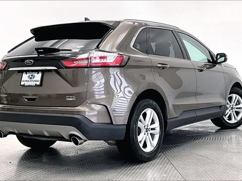Used 2019 Ford Edge SEL w/ Equipment Group 201A AWD/4WD image 2