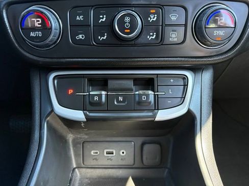 Used 2023 GMC Terrain SLE w/ Driver Convenience Package image 24