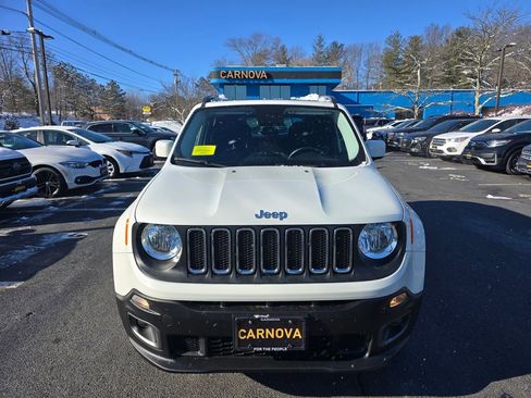 Used 2017 Jeep Renegade Latitude w/ Cold Weather Group image 1