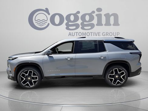 New 2026 Chevrolet Traverse High Country FWD image 2