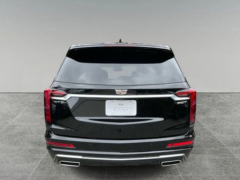 New 2025 Cadillac XT6 Luxury image 4