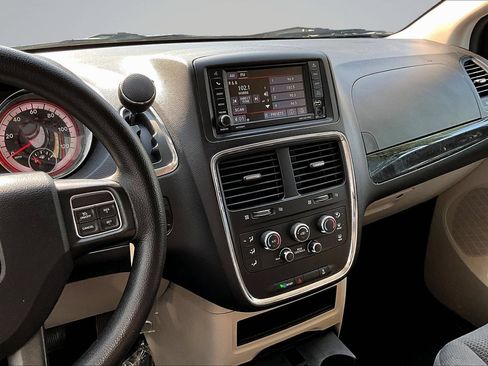 Used 2017 Dodge Grand Caravan SE w/ Power Window Group FWD image 9