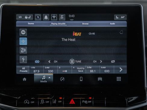 New 2025 Jeep Compass Limited w/ Sun & Sound Group image 19