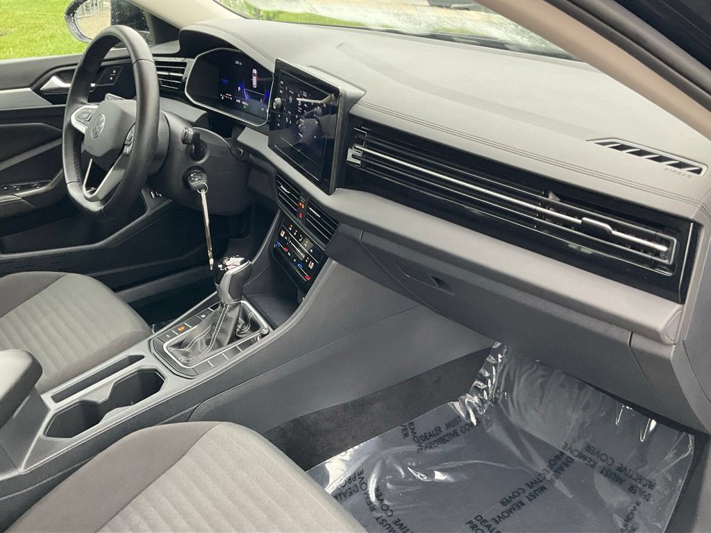 Used 2025 Volkswagen Jetta S FWD image 16