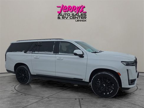 Used 2023 Cadillac Escalade ESV Sport Platinum w/ LPO, ONYX Package image 18