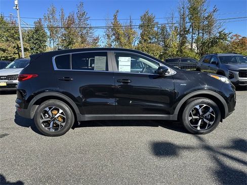 Used 2022 Kia Sportage LX image 4