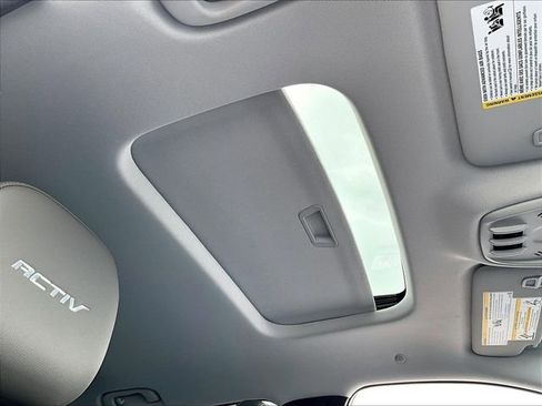 New 2026 Chevrolet Trax ACTIV w/ Sunroof Package FWD image 26