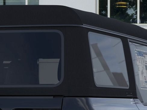 New 2025 Ford Bronco 4-Door image 25