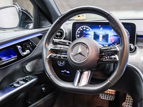 Used 2023 Mercedes-Benz C 300 Sedan image 19