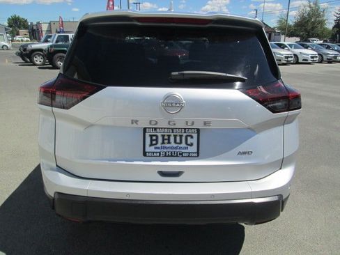 Used 2025 Nissan Rogue SV AWD/4WD image 5