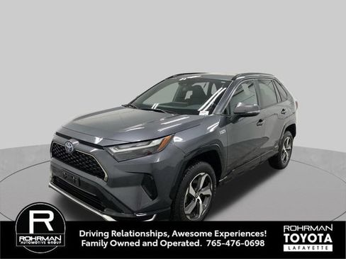Used 2023 Toyota RAV4 SE w/ Weather & Moonroof Package AWD/4WD image 2