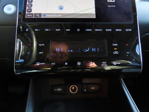 Used 2023 Hyundai Tucson Limited w/ Cargo Package image 26