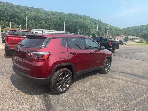 Used 2021 Jeep Compass Latitude w/ Sun and Sound Group AWD/4WD image 5