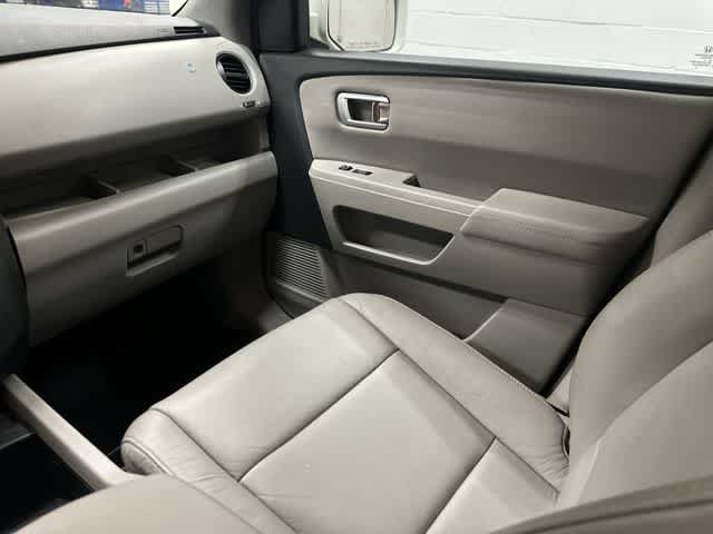 Used 2013 Honda Pilot Touring image 13
