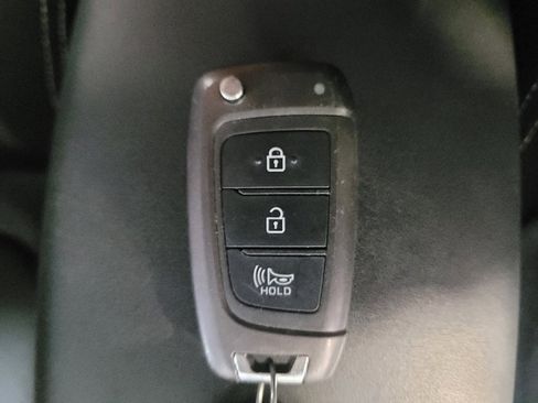 Used 2020 Hyundai Venue SEL FWD image 32