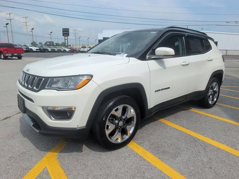 Used 2020 Jeep Compass Limited AWD/4WD image 3