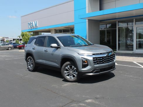 New 2027 Chevrolet Equinox LT w/ Safety and Technology Package AWD/4WD image 2