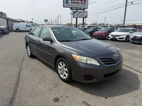 Used 2011 Toyota Camry LE w/ LE Extra-Value Pkg image 3